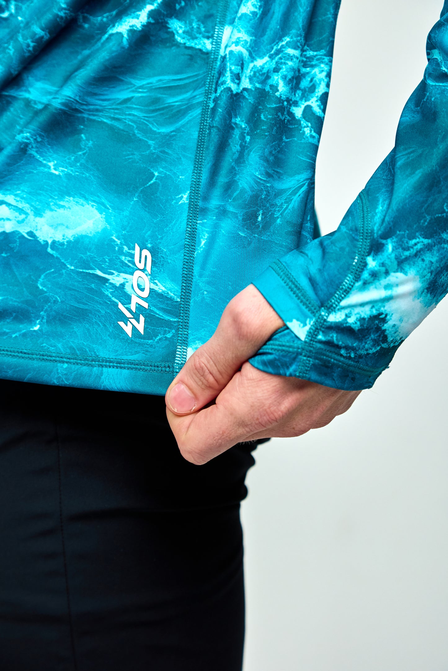 Men’s UPF 50+ Eco-Friendly Long Sleeve Shirt with Thumbholes Blue Wave Print